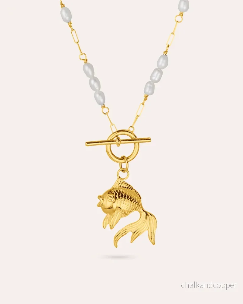Ocean Muse Goldfish Pearl – Guldhalsband