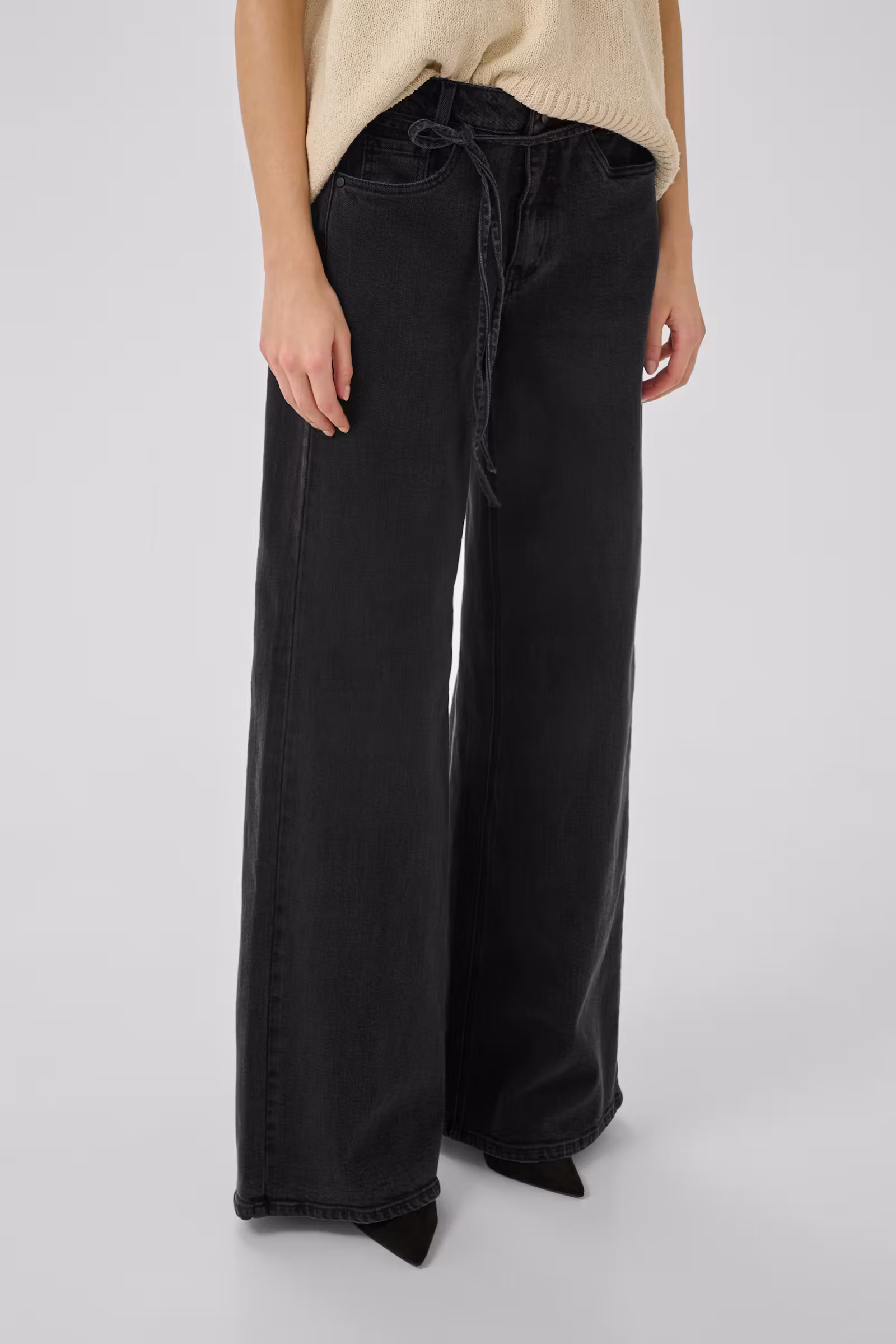 Karo 144 Mid X-Wide Dark Grey Wash My Essential Wardrobe Karo 144 Mid X-Wide Dark Grey Wash My Essential Wardrobe