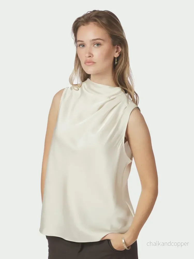 Isola Drapy Satin Top Creme Neo Noir