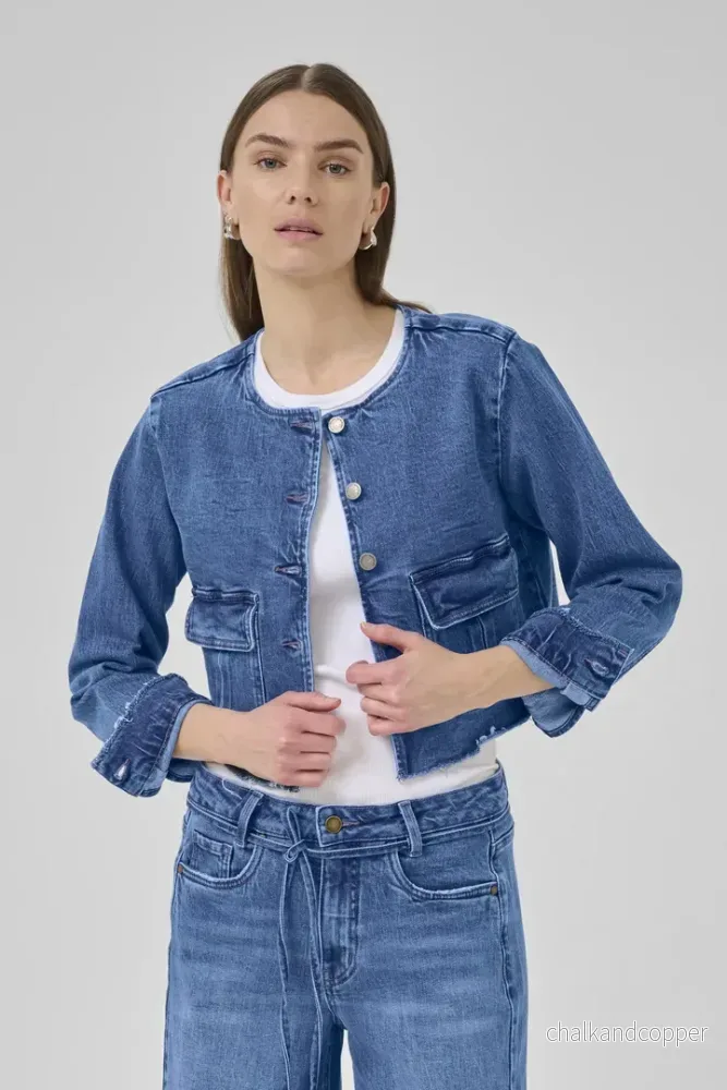 DangoMW 144 Short Jacket Medium Blue Wash My Essential Wardrobe DangoMW 144 Short Jacket Medium Blue Wash My Essential Wardrobe