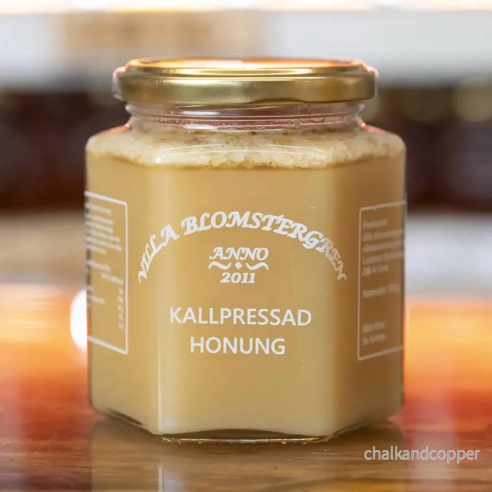 Kallpressad RAW Ljunghonung 500 g – Svensk honung