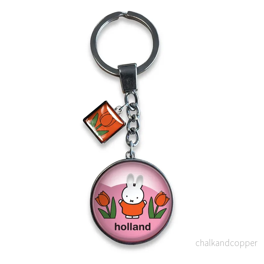 Miffy® glasnyckelring – Tulpaner rosa och texten Holland - Bild 2