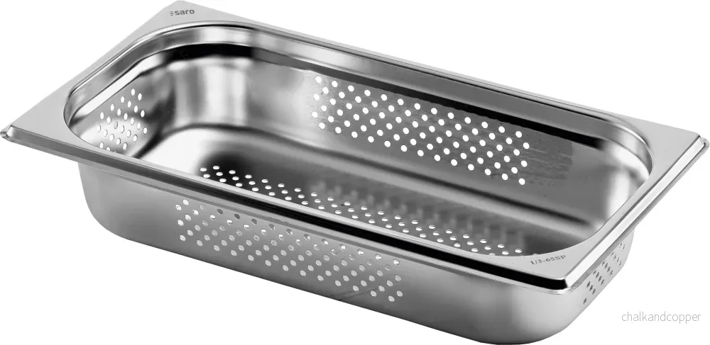 SARO TOP LINE GN-behållare 1/3 GN perforerad djup 150 mm SARO TOP LINE GN-behållare 1/3 GN perforerad djup 150 mm