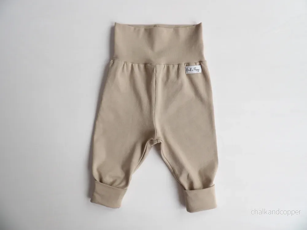 Växa-byxa Soft Sand Pants – storlek 62 (ca 2-4 mån)