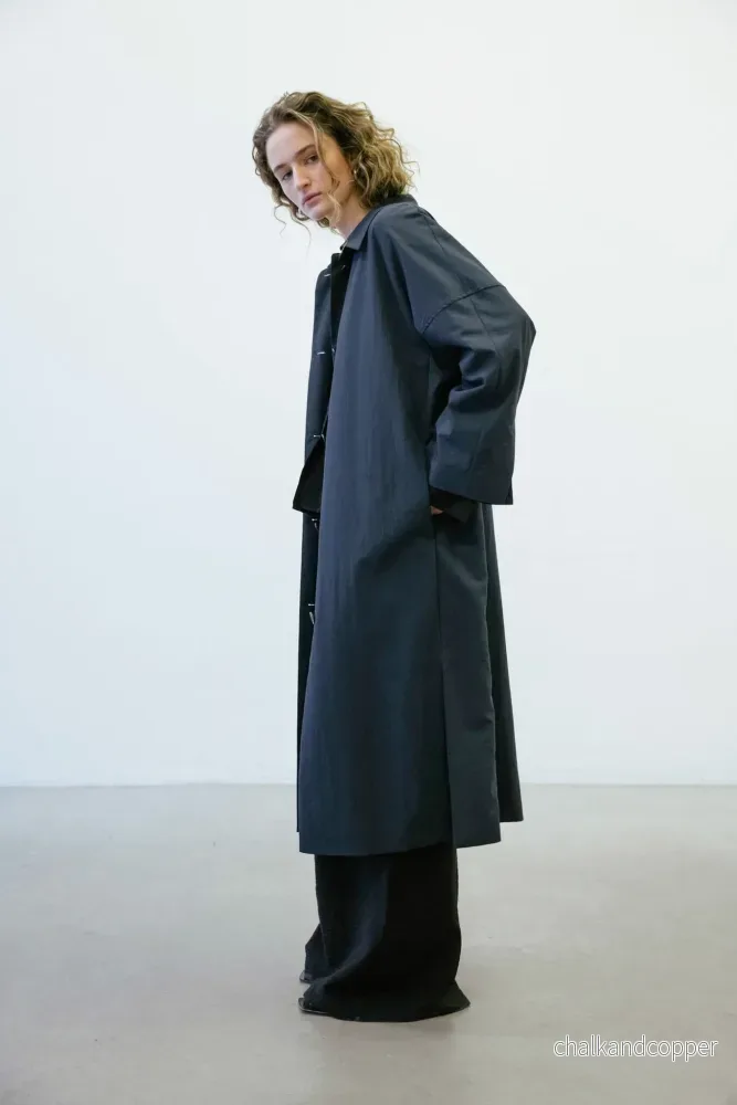 Lyric Trench Coat Black A Part of the Art - Bild 3