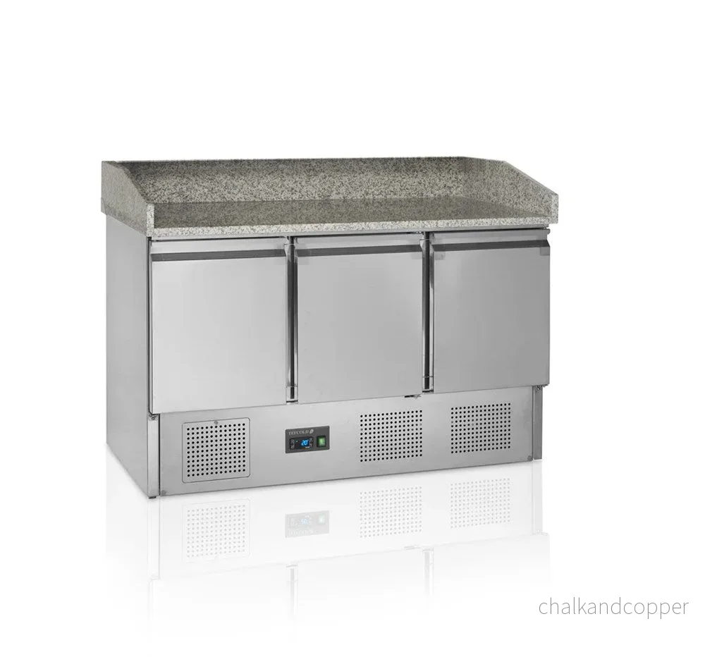 Rostfritt Pizzabänk – 3 dörrar – GN1/1 – PT1365 Rostfritt Pizzabänk – 3 dörrar – GN1/1 – PT1365