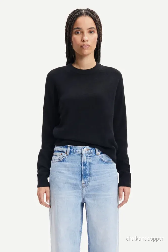 Boston O-Neck Black Samsoe Samsoe