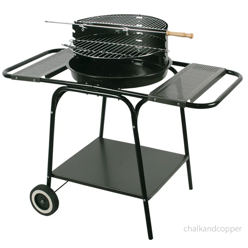 Master Grill & Party med 2 hyllor och hjul, tillverkad av stål. Modell MG906.