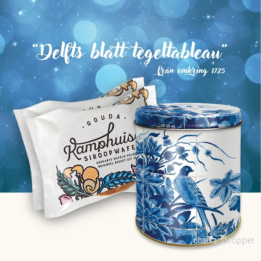 Delfts Blauw Stroopwafel Plåtburk – Tegeltableau med Kamphuisen sirapsvåfflor (10 st, ca 250 g totalt) – Exklusivt gåvoset Delfts Blauw Stroopwafel Plåtburk – Tegeltableau med Kamphuisen sirapsvåfflor (10 st, ca 250 g totalt) – Exklusivt gåvoset