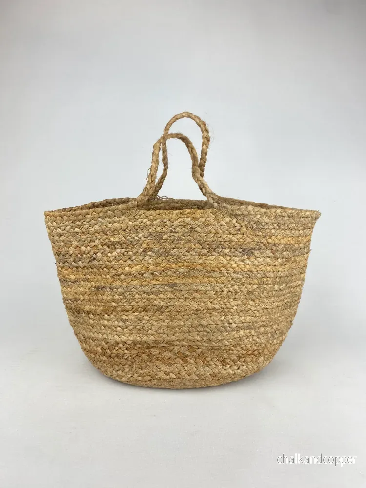 Väska/korg i flätad jute Väska/korg i flätad jute