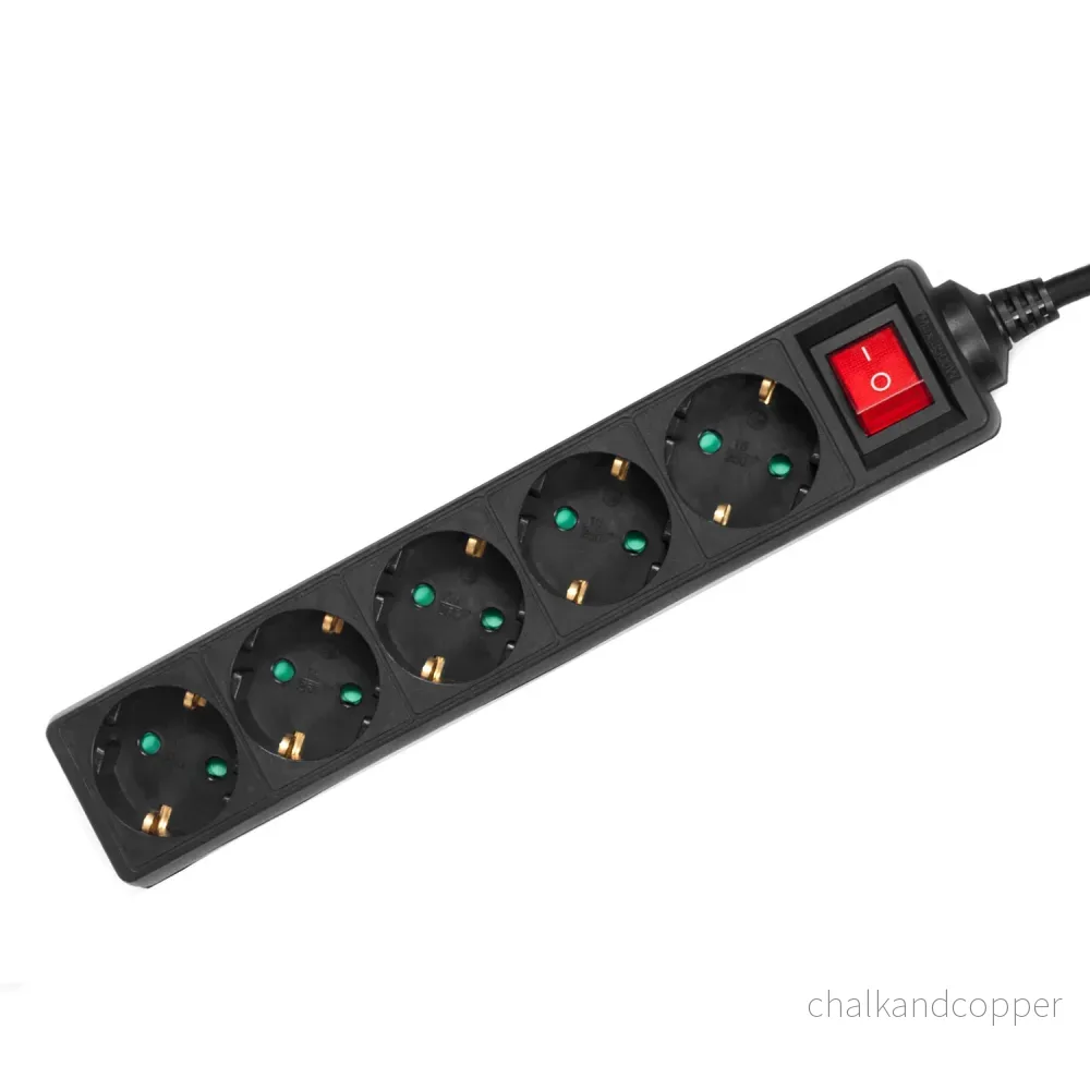 Eluttag förlängningssladd 5 uttag med switch svart tysk typ 5m Maclean Energy MCE227G 3500W - Bild 3