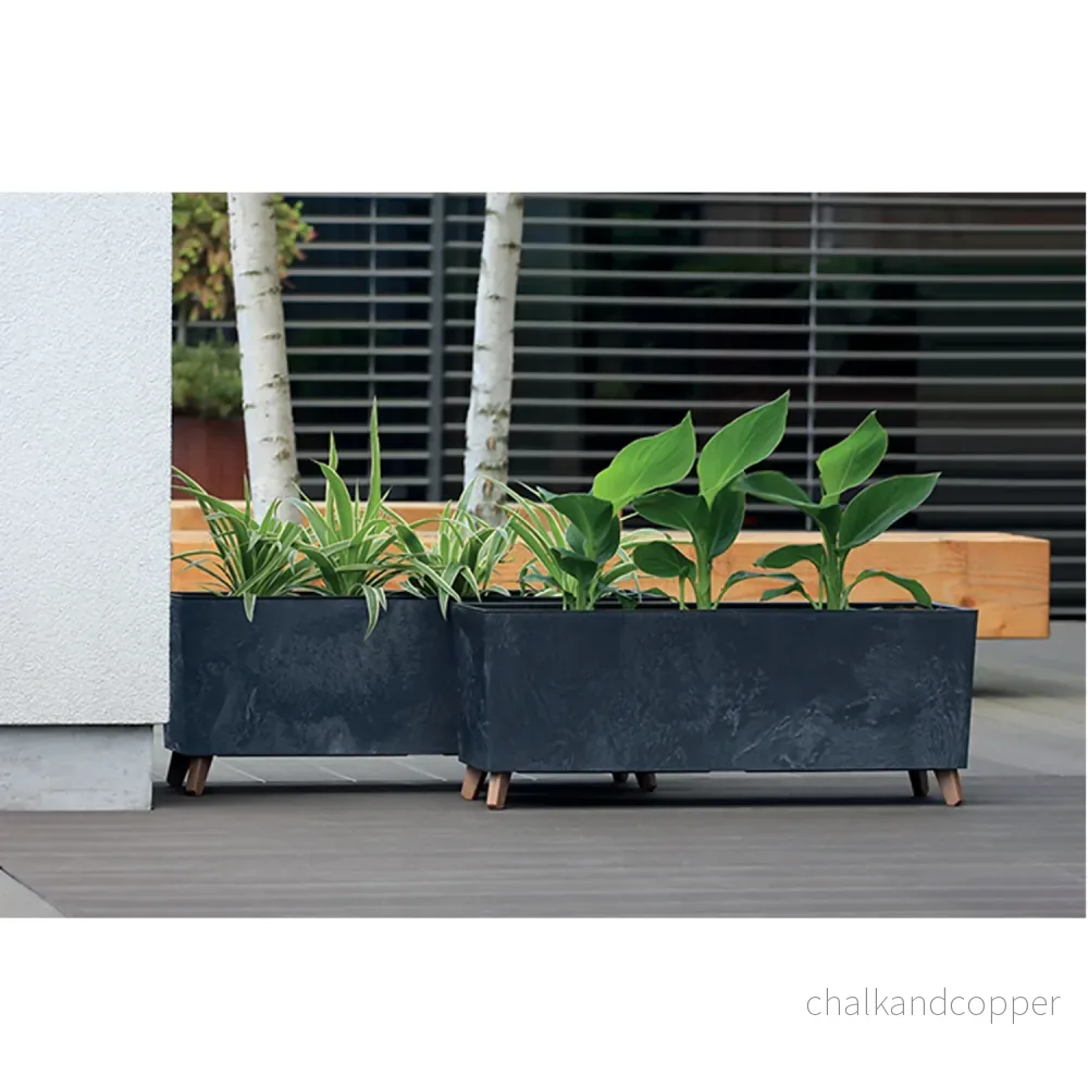 Prosperplast Urbi Case Urbi Case Concrete Effect N Flower Box Med Ben För Inomhus Och Utomhusbruk Rektangulär Blomkruka Inkl. Planter Plastic 770x235x300mm (Antracit) - Bild 3