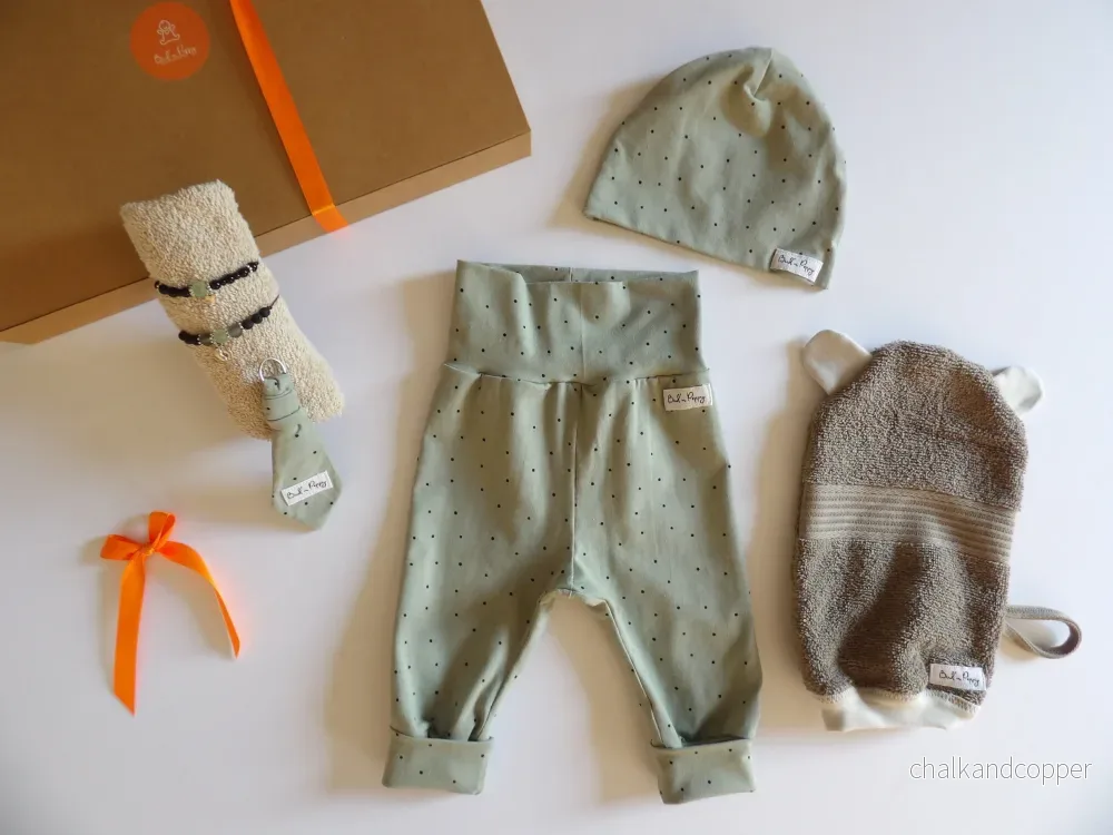 Storlek 56, Forest Dots – Handgjort babyset, OEKO-TEX®-certifierade tyger Storlek 56, Forest Dots – Handgjort babyset, OEKO-TEX®-certifierade tyger