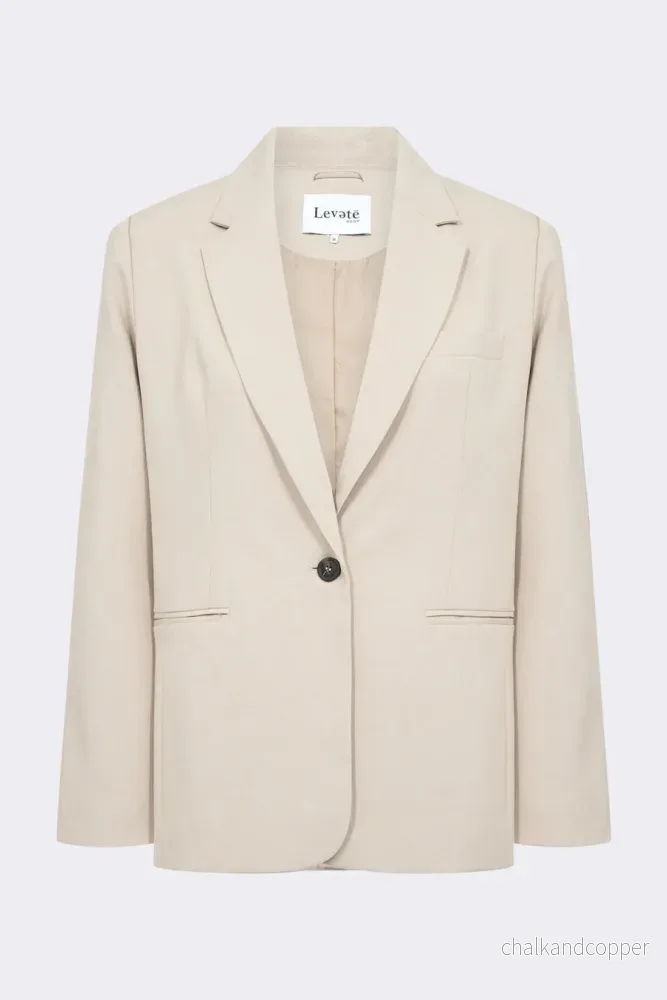LR-Presley 1 Blazer Light Sand Levete Room