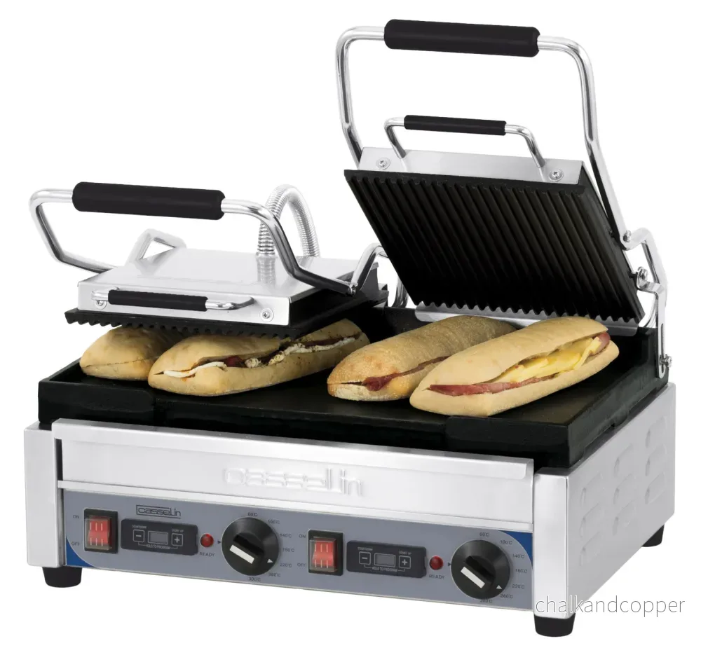 Dubbelkontaktgrill Premium räfflade – slät med timer Dubbelkontaktgrill Premium räfflade – slät med timer
