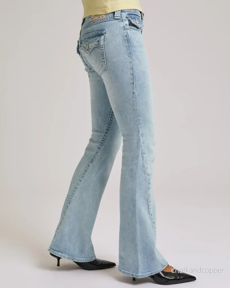 True Religion jeans – Joey Low Rise Flare Flap Serene Meadows
