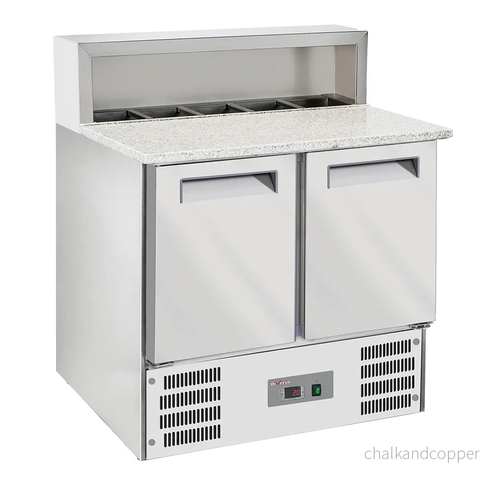 Kylda pizzabord 2 dörrar GN1/1, kylstruktur 5x GN1/6-150 mm Kylda pizzabord 2 dörrar GN1/1, kylstruktur 5x GN1/6-150 mm