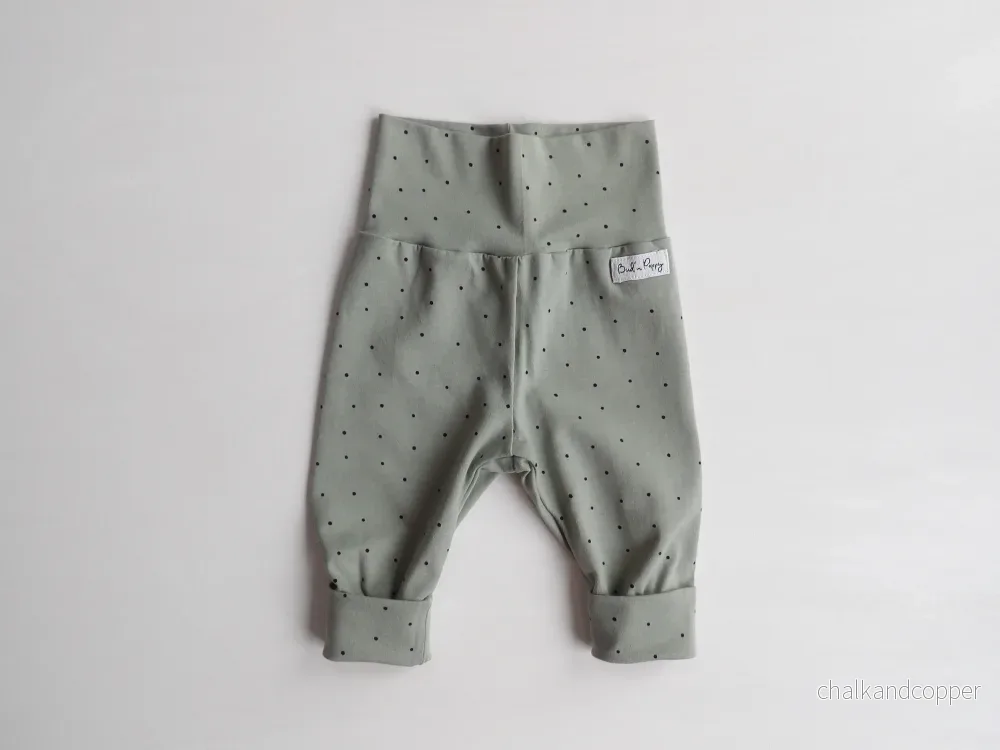 Växa-byxa Tiny Dot Pants – storlek 50 (ca 0-1 mån)