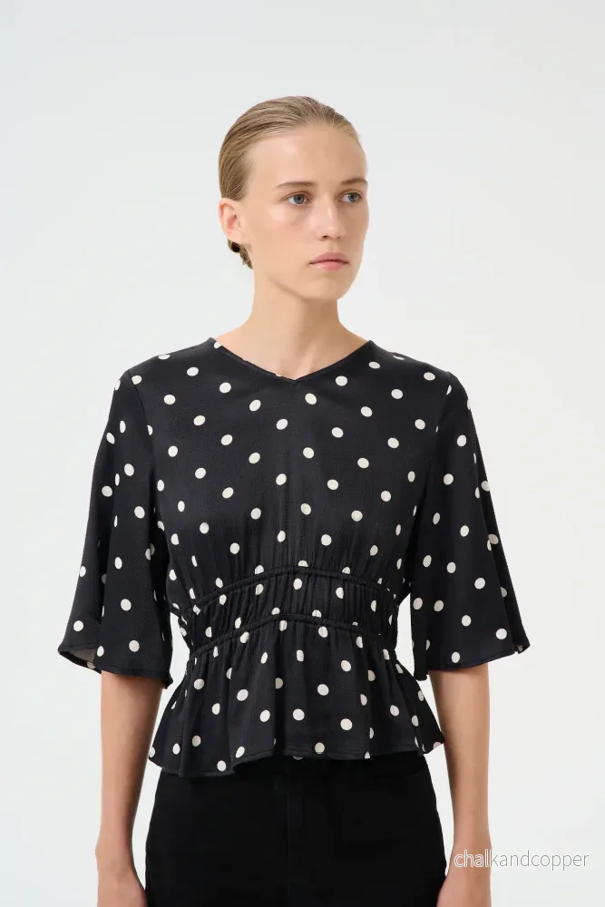 Dotta P Blouse Black with Egret Dots Gestuz Dotta P Blouse Black with Egret Dots Gestuz