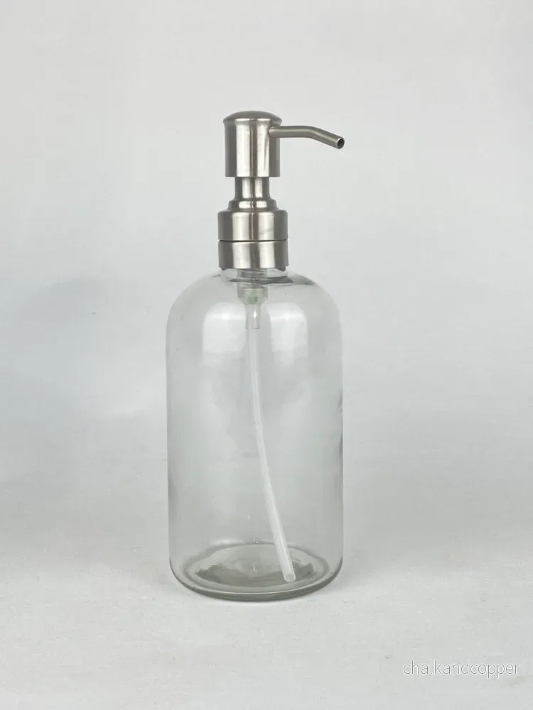 Tvål-/schampodispenser glas och silverfärgade detaljer
