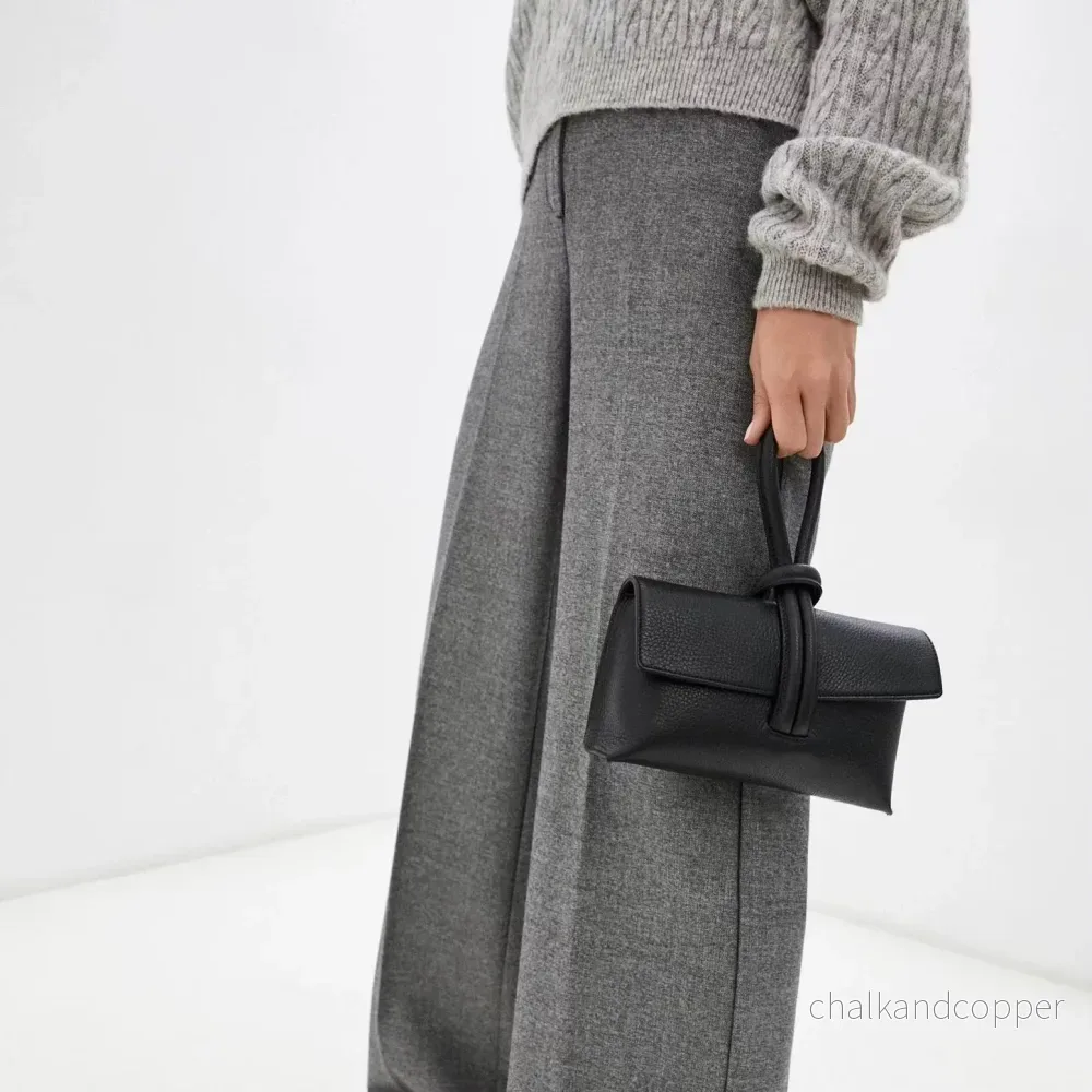 Barletta Clutch Black Latalia