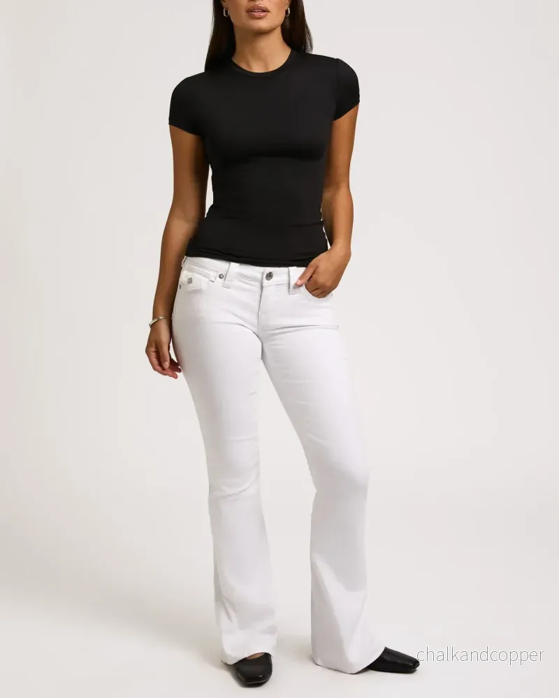 True Religion jeans – Joey Low Rise Flare Flap – Brilliant white