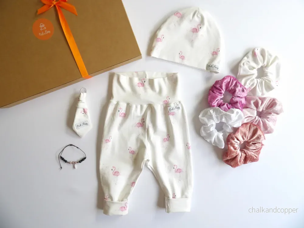 Storlek 56, Flamingo Days – Handgjort babyset, OEKO-TEX®-certifierade tyger Storlek 56, Flamingo Days – Handgjort babyset, OEKO-TEX®-certifierade tyger