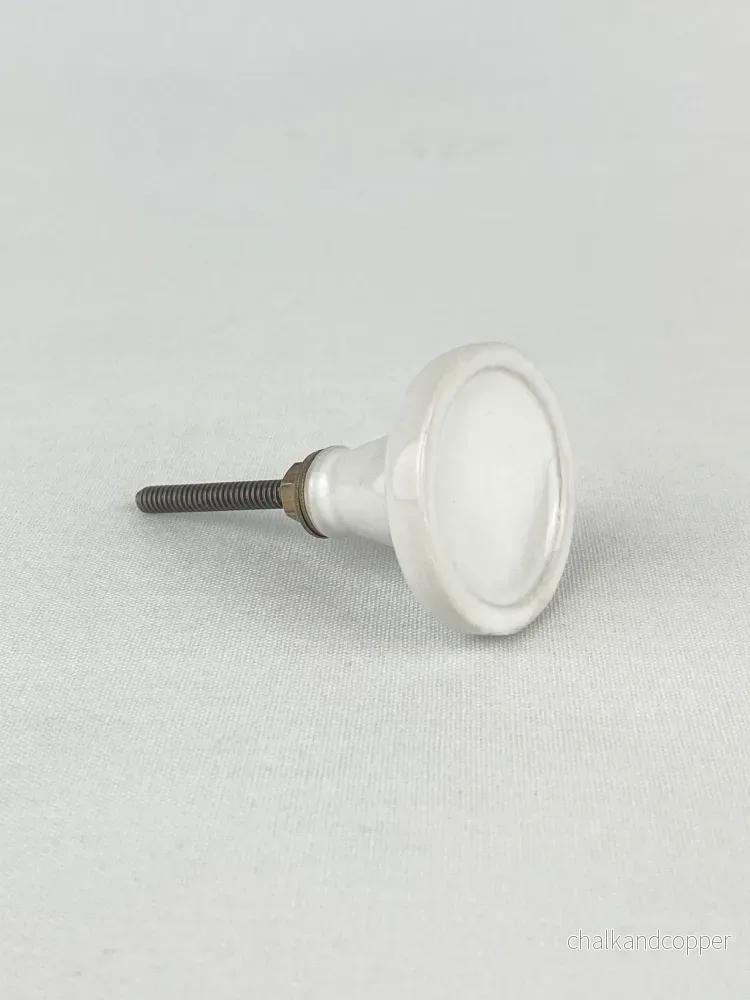 Knopp glaserat porslin vit Knopp glaserat porslin vit