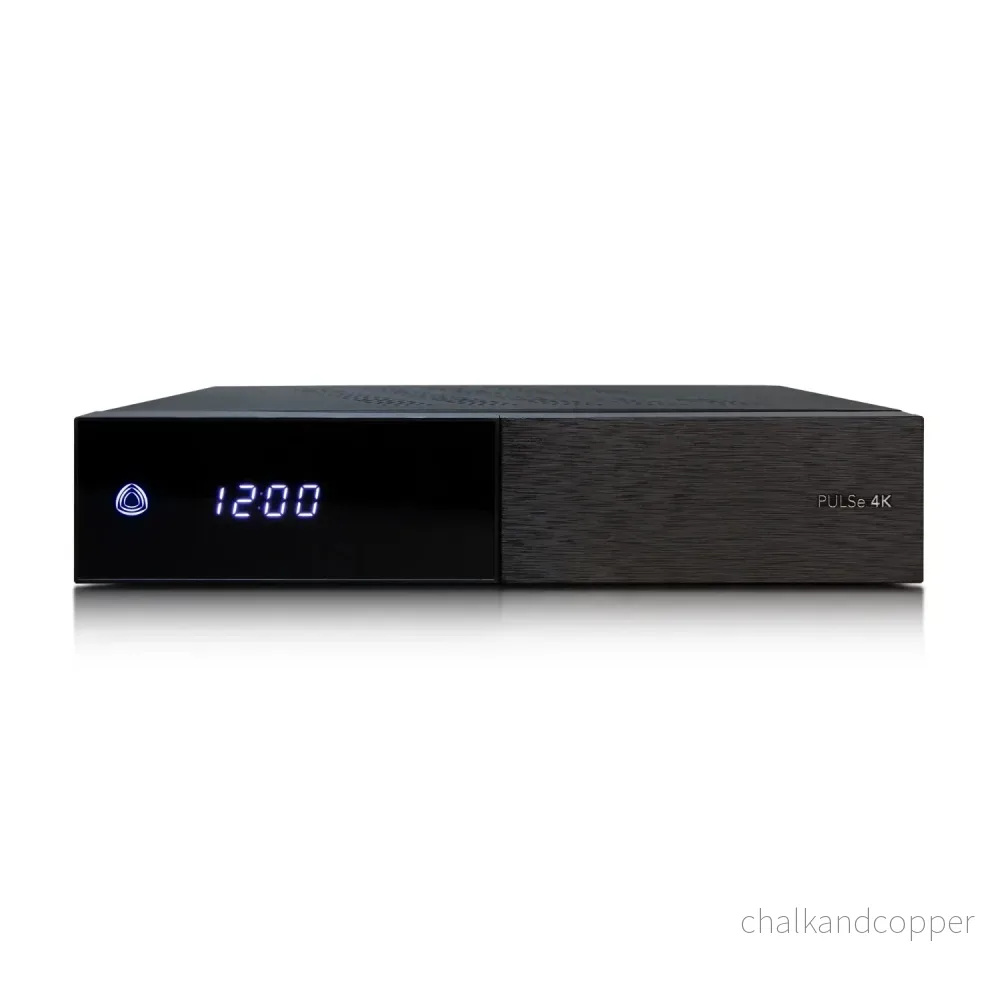 Utforska den ultimata underhållningen med AB satellitmottagare. Njut av skarp 4K-upplösning, utrustad med 8 GB Flash och 2 GB DDR4 RAM för sömlös prestanda. Med dubbla USB 2.0-portar och PULSe 4K-teknik, lyft din visningsupplevelse till nya höjder.
