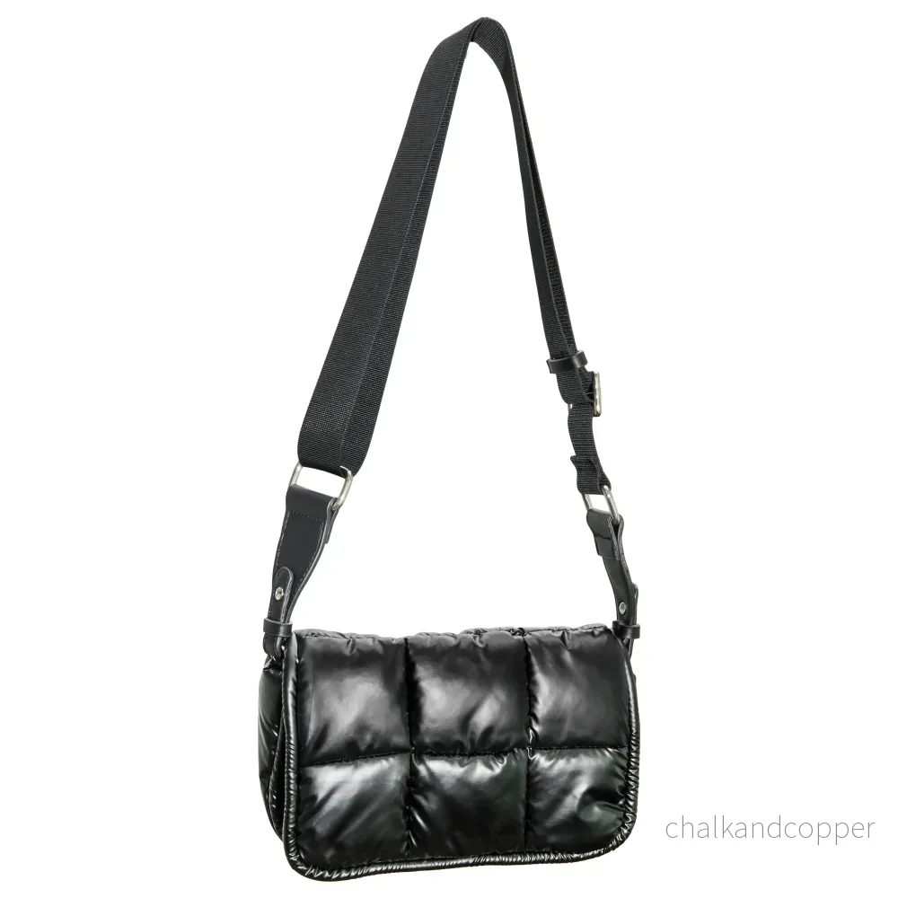 FREJA Crossbody Väska