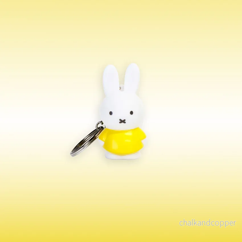 Miffy® 3D-nyckelring – Miffy i gult