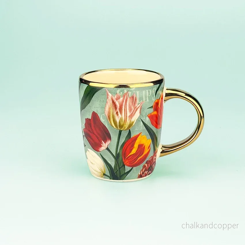 Pretty Tulips Mugg Grön 16cl – Exklusiv Liten Design med Gulddetaljer