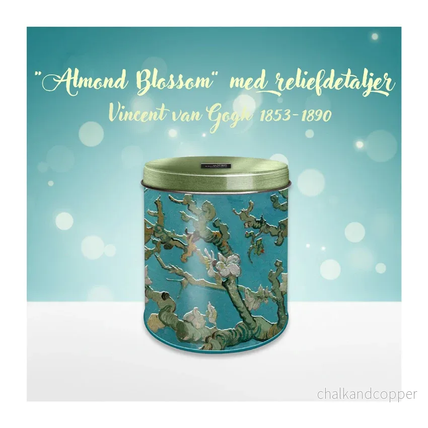 Van Gogh Stroopwafel Plåtburk – Almond Blossom med relief (115×100 mm)