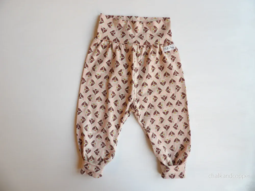 Växa-byxa Pink Fox – storlek 74 & 80 (ca 6-9 & 9-12 mån)