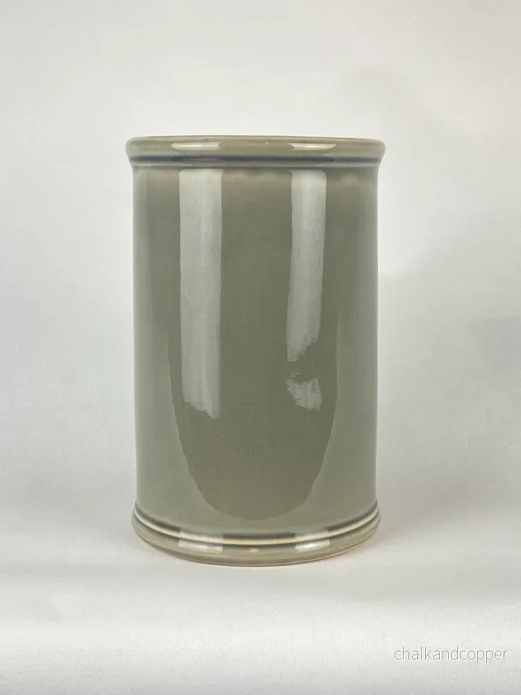 Grön/grå kruka cylinder med dekorativ kant