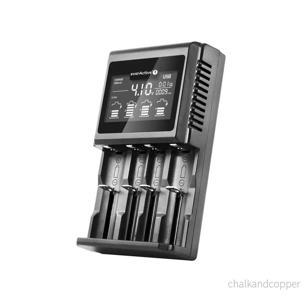 Laddare för cylindriska Li-ion- och Ni-MH-batterier everActive UC-4000 - Bild 2