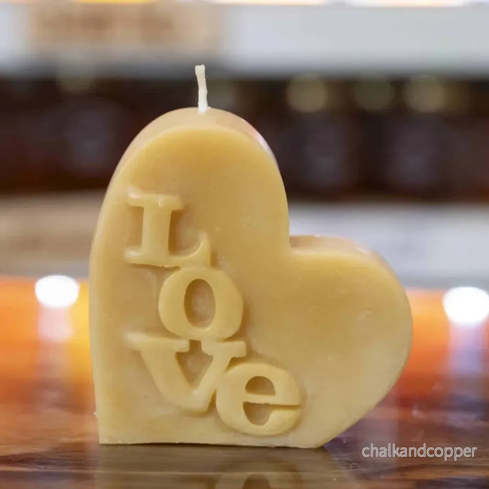 Bivaxljus LOVE – Blockljus 240 g