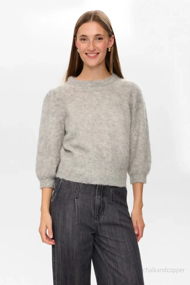 Suri Brushed SS Pullover Light Grey Mel Nümph
