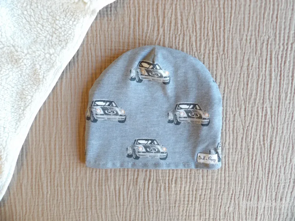Fodrad barnmössa i merinoull, Grey Cars, storlek 48/50 – Bud´s Wardrobe Fodrad barnmössa i merinoull, Grey Cars, storlek 48/50 – Bud´s Wardrobe