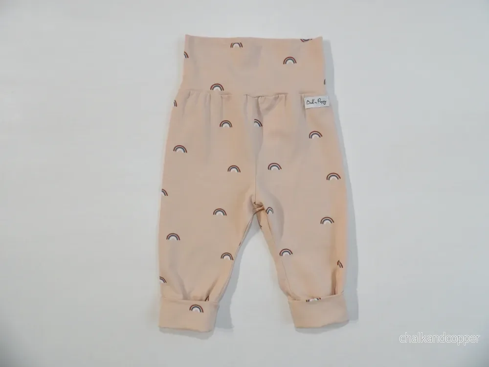 Växa-byxa Pastel Rainbow Pants – storlek 62 (ca 2-4 mån)