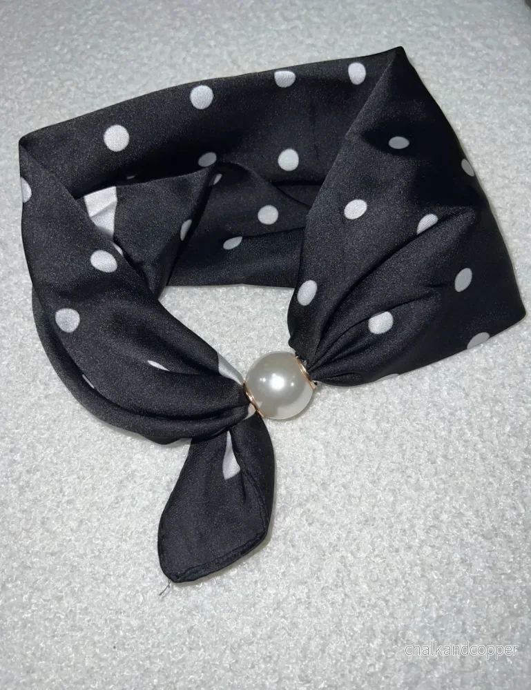 Magnetic Scarf Black Dots The Shoelace Brand - Bild 2