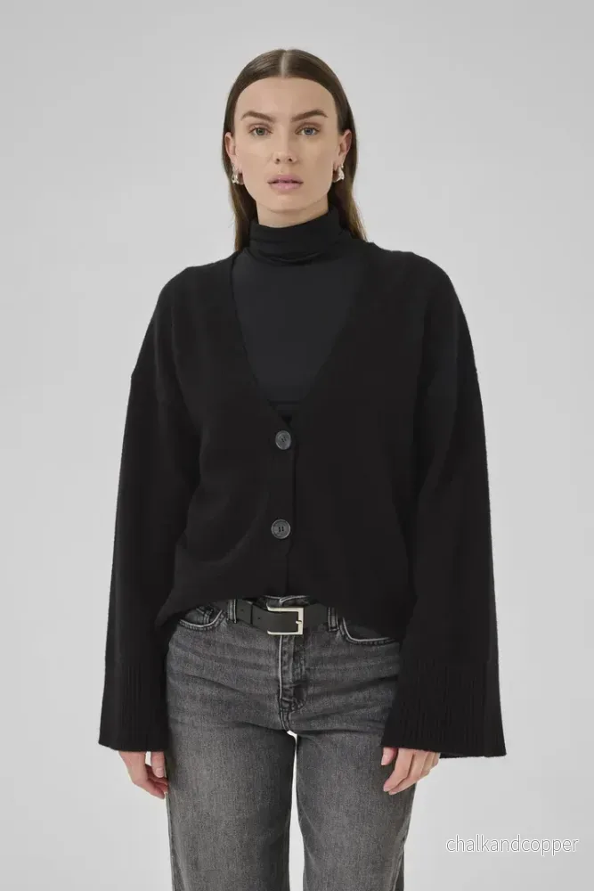 HuxiMW Knit Cardigan Black My Essential Wardrobe HuxiMW Knit Cardigan Black My Essential Wardrobe