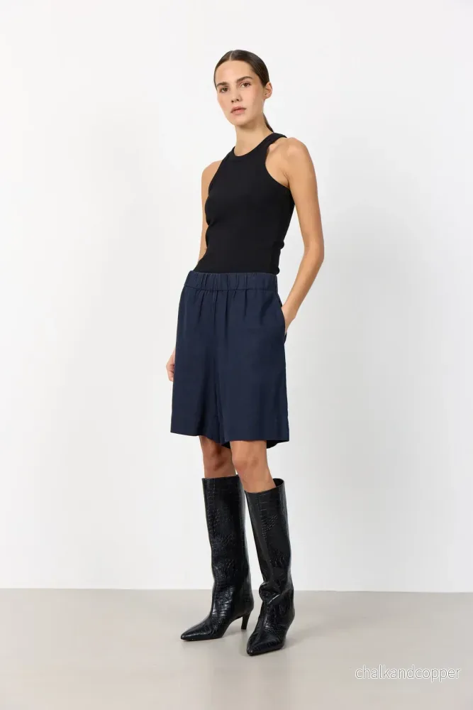 LR-Naja 29 Shorts Dark Blue Levete Room