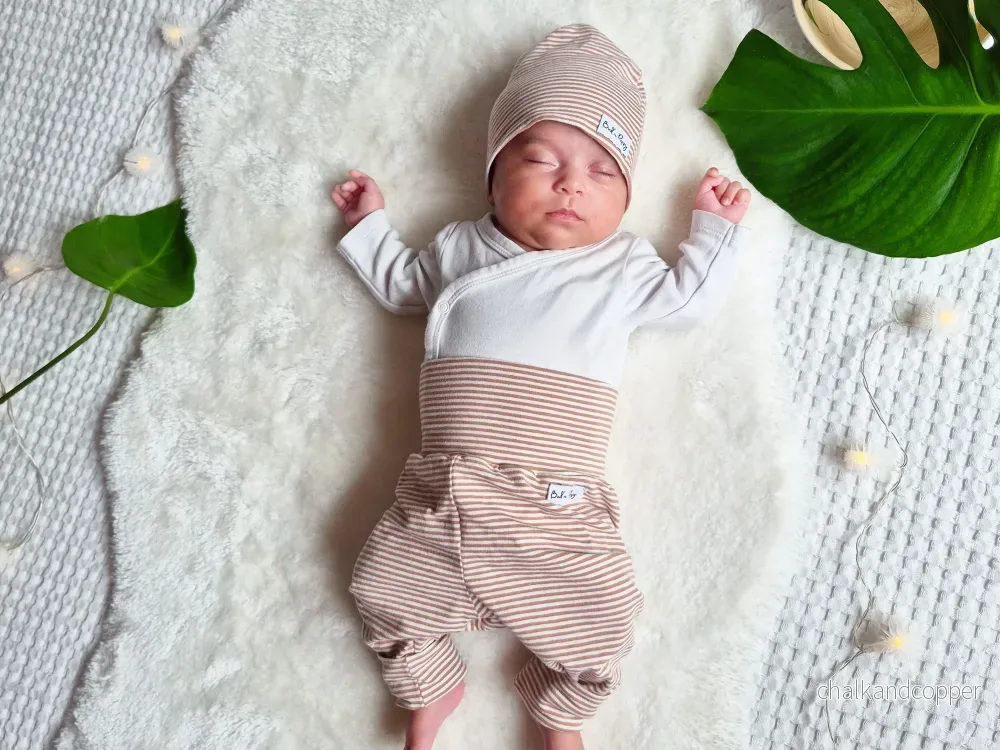 Newborn Set Tiny Stripes Brown – storlek 56 Newborn Set Tiny Stripes Brown – storlek 56