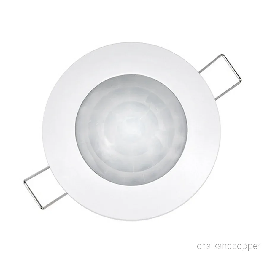 Inbyggd rörelsedetektor i taket 1200W räckvidd 6m Maclean Energy MCE20