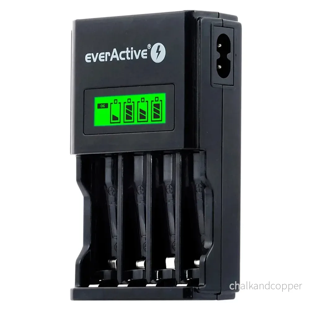 NC450 AA/AAA R3 R6 EverActive batteriladdare