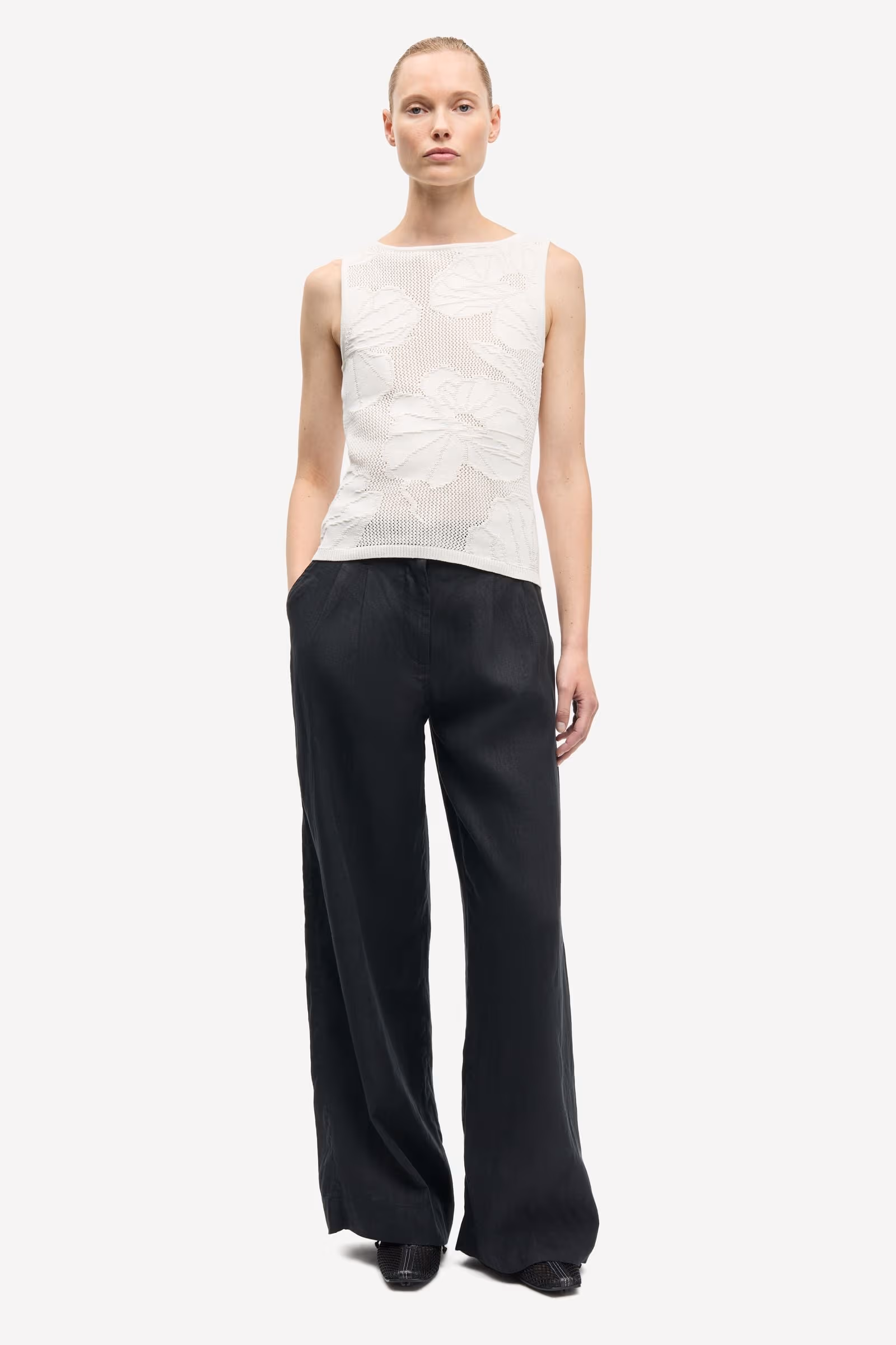 Saiben Trousers 16047 Black Samsoe Samsoe Saiben Trousers 16047 Black Samsoe Samsoe