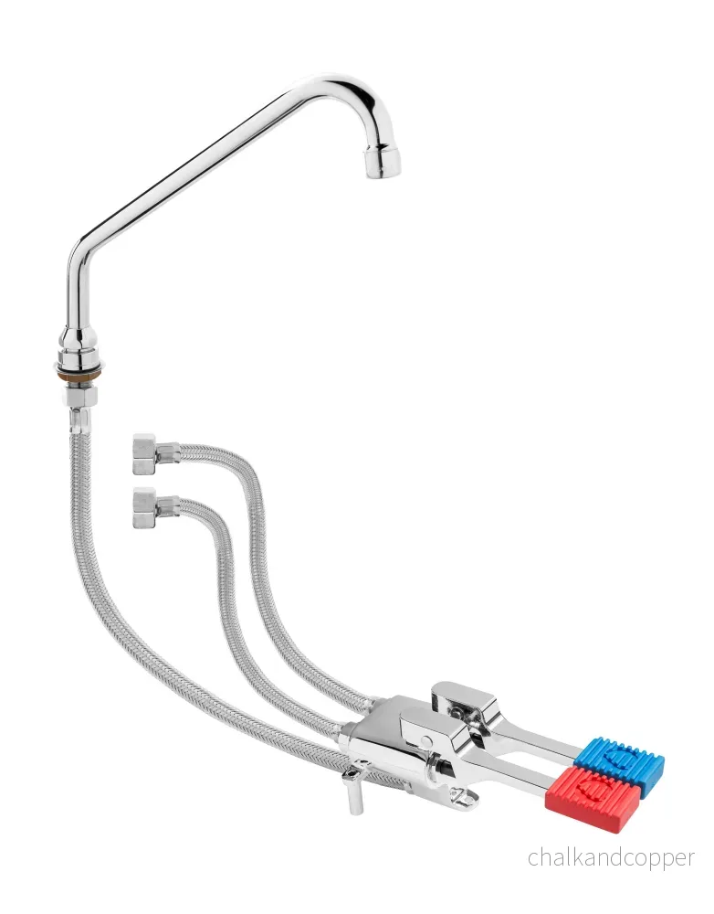 SARO Koppling med fotpedal – Kall-/varmvattenset modell THEA SARO Koppling med fotpedal – Kall-/varmvattenset modell THEA