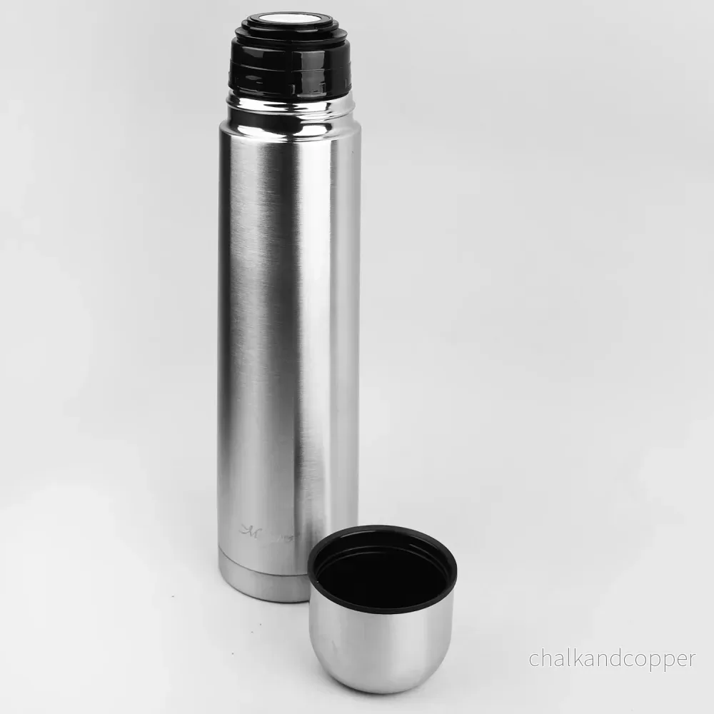 Termos isolerad flaska i rostfritt stål med drickkopp och bärväska för varma eller kalla drycker (1000 ml) - Bild 3