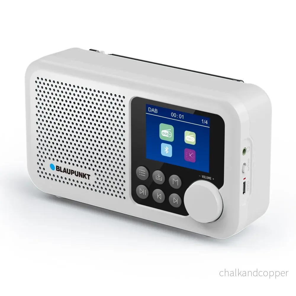 Blaupunkt Portable Radio, DAB+ digitalradio och FM-tuner, Bluetooth, hörlursutgång, 2,4 tums färgdisplay, klock- och alarmfunktion, batteridriven och uppladdningsbar via USB-C, DR8WH - Bild 3